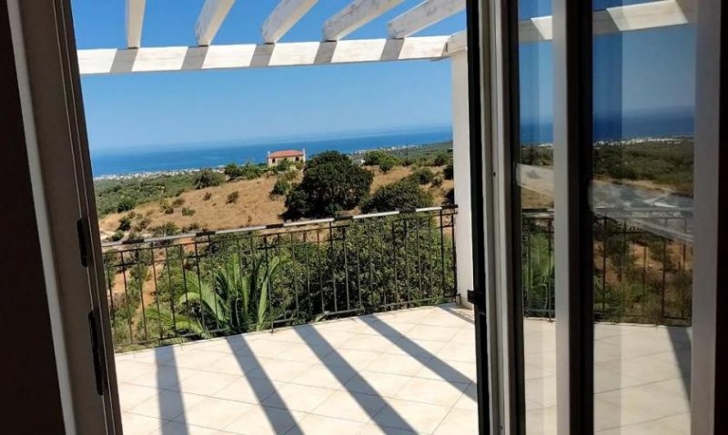 Kournas MIT VIDEO - Kreta, Kournas: Luxusvilla mit Panorama-Meerblick und drei Apartments zu verkaufen Haus kaufen